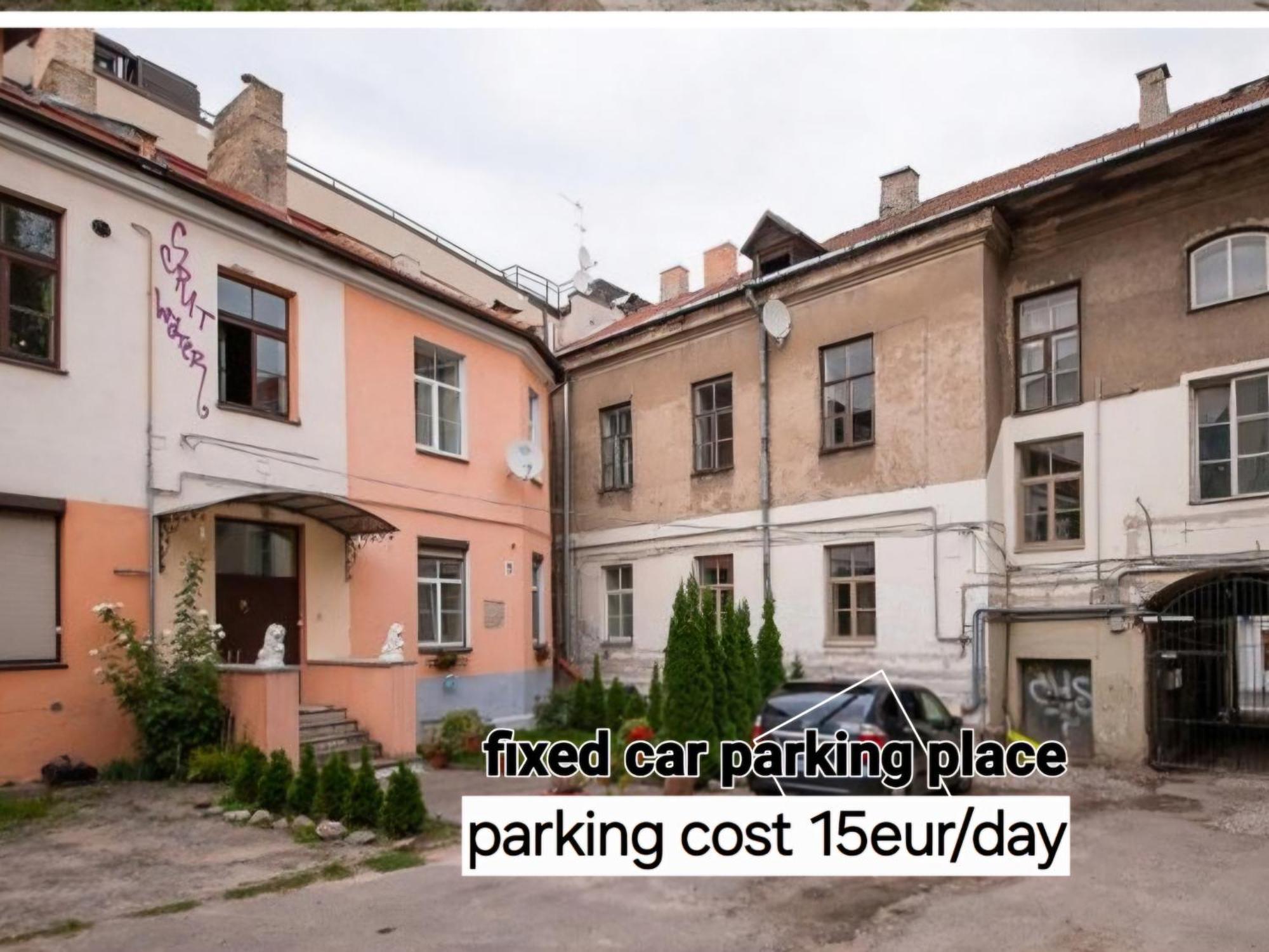 Happy Inn Toto Old Town, Self Check, Parking In The Yard, Аеропорт Вільнюс Екстер'єр фото